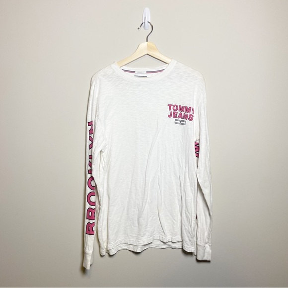 Tommy Jeans Brooklyn New York Long Sleeve T-Shirt White and Pink - Picture 1 of 6